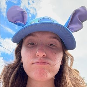 Meet your Posher, Makayla